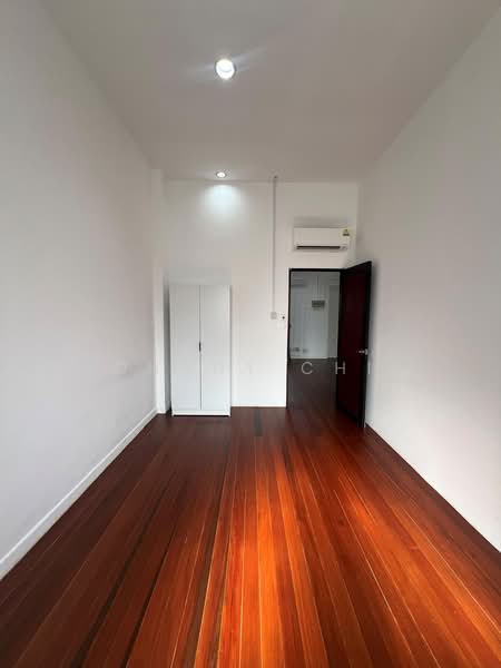 Lowland Road, , 2 Bedrooms, 871 sqft, Apartment For Rent, by Johnny Chia, 500001184 - PropertyGuru.com.sg
