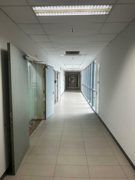 One Commonwealth, 1 Commonwealth Lane, 1,432 sqft, Light Industrial (B1) For Rent, by Sam Shum, 500001339 - Corridor - CommercialGuru.com.sg