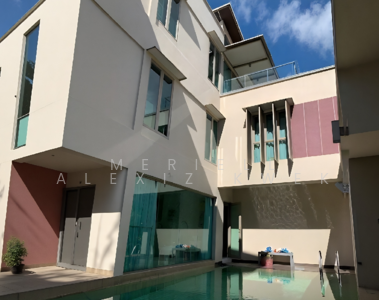 For Rent - Spacious Detached with Pool – within 1 km RGPS & NYPS