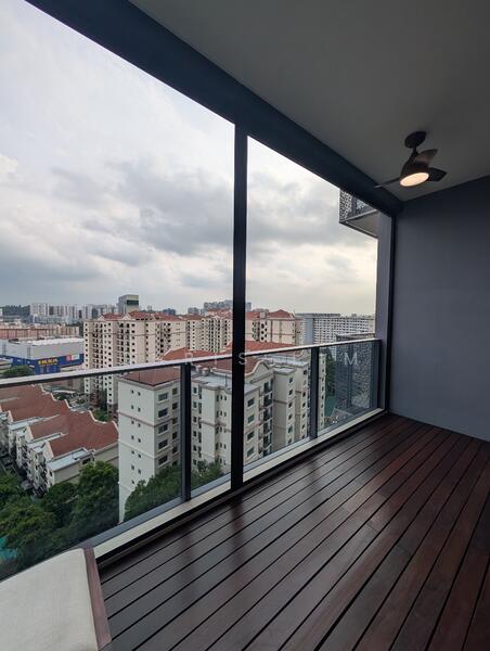 Stirling Residences, 21 Stirling Road, 3 Bedrooms, 893 sqft, Condominium For Rent, by Chris Lim, 500001438 - Balcony - PropertyGuru.com.sg