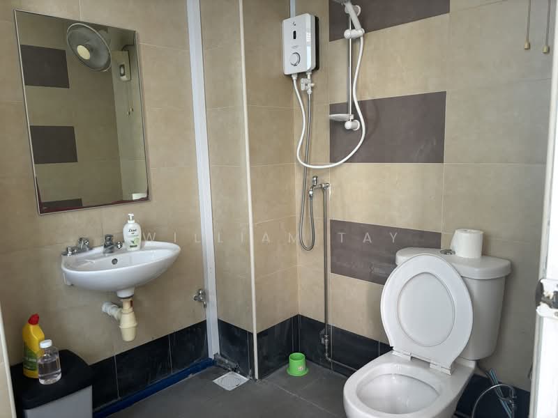 Midview City, 28 Sin Ming Lane, 350 sqft, Light Industrial (B1) For Rent, by William Tay, 500001444 - Bathroom - CommercialGuru.com.sg