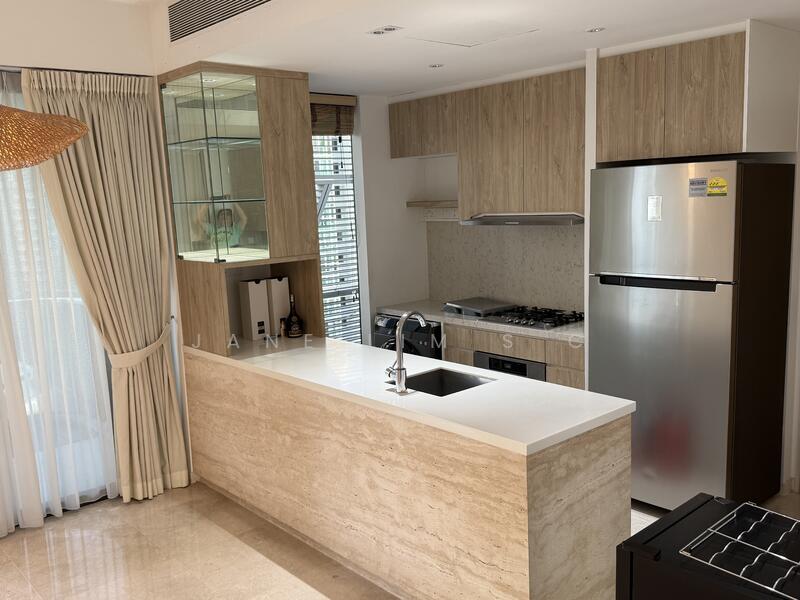 Open Kitchen/Option to Enclose