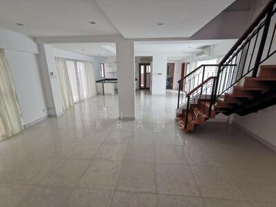 For Rent - Duchess Avenue