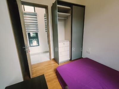 For Sale - Below $1.6M 3B2B TOP 2023 condo. 1km to good primary schs. 6 mins walk to MRT!