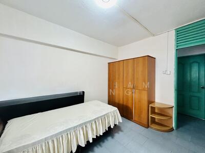 For Rent - 156 Hougang Street 11