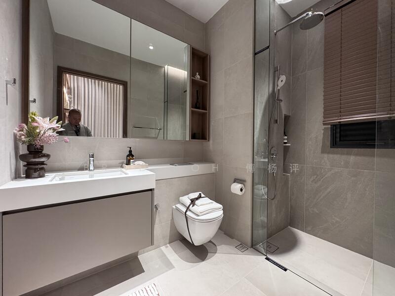 The Sen, De Souza Avenue, 4 Bedrooms, 1,453 sqft, Condominium For Sale, by Brad Poh 傅杨评, 500001742 - Bathroom - PropertyGuru.com.sg