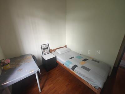 For Rent - Lakeside Grove