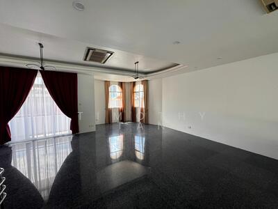 For Sale - Beautiful spacious Semi-D Near to Bayshore MRT