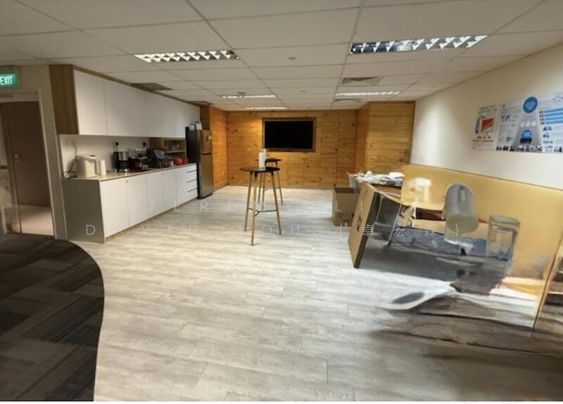 Exclusive Floor Fitted Office, Raffles place, Boat Quay / Raffles Place / Marina, 9,688 sqft, Office For Rent, by David Toh (卓宏森), 500001911 - Kitchen - CommercialGuru.com.sg