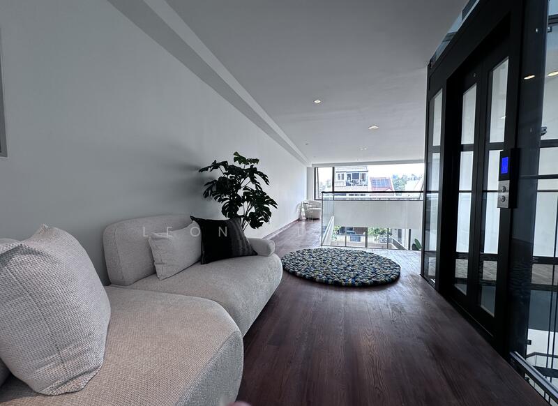 Mezzanine Family area