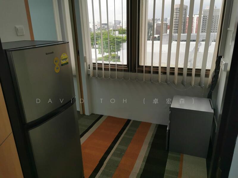 Regular Layout Fitted Office, City Hall, , 1,001 sqft, Office For Rent, by David Toh (卓宏森), 500001920 - Kitchen - CommercialGuru.com.sg