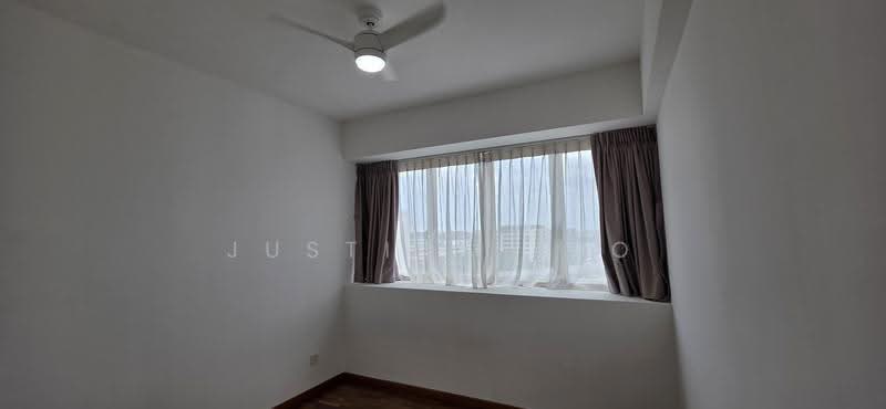 Sunglade, 1 Serangoon Avenue 2, Hougang / Punggol / Sengkang, 3 Bedrooms, 1,001 sqft, Condominium For Rent, by Justina Teo, 500002130 - Master bedroom - PropertyGuru.com.sg
