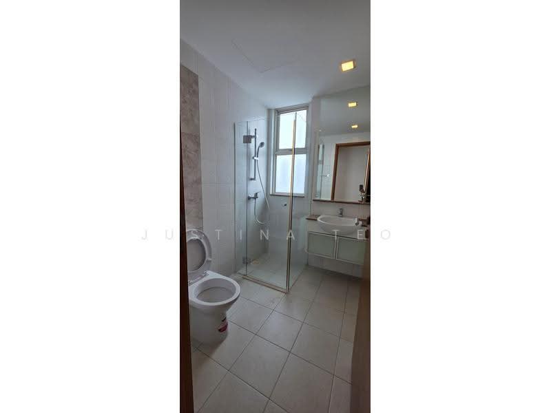 Sunglade, 1 Serangoon Avenue 2, Hougang / Punggol / Sengkang, 3 Bedrooms, 1,001 sqft, Condominium For Rent, by Justina Teo, 500002130 - Common Bathroom - PropertyGuru.com.sg
