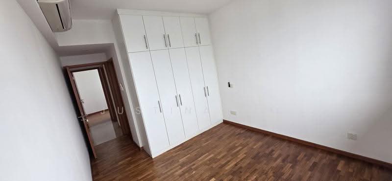 Sunglade, 1 Serangoon Avenue 2, Hougang / Punggol / Sengkang, 3 Bedrooms, 1,001 sqft, Condominium For Rent, by Justina Teo, 500002130 - Master Bedroom - PropertyGuru.com.sg