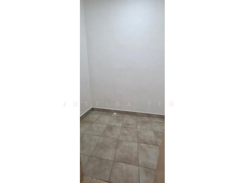 Sunglade, 1 Serangoon Avenue 2, Hougang / Punggol / Sengkang, 3 Bedrooms, 1,001 sqft, Condominium For Rent, by Justina Teo, 500002130 - Utility room - PropertyGuru.com.sg