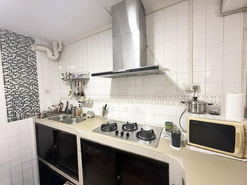 87 Redhill Close, 87 Redhill Close, 4 Bedrooms, 1,389 sqft, HDB Flat For Sale, by Darren Koh Chun Hong, 500002132 - Kitchen - PropertyGuru.com.sg