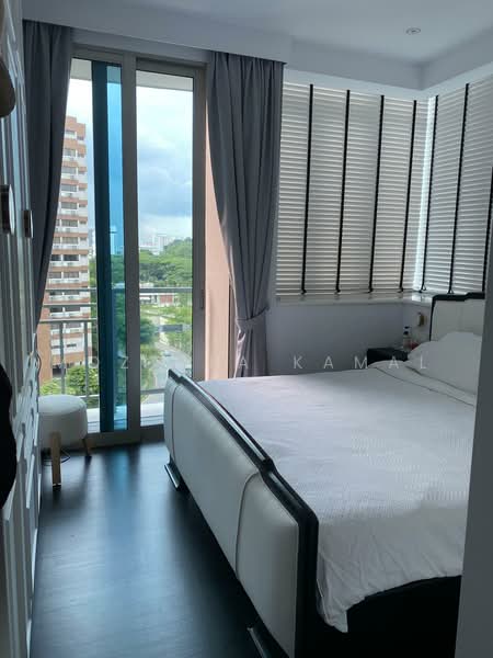 Cairnhill Crest, 8 Cairnhill Circle, Orchard / River Valley, 2 Bedrooms, 1,206 sqft, Condominium For Sale, by Moztafa Kamal, 500002253 - Bedroom - PropertyGuru.com.sg