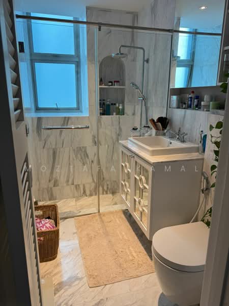 Cairnhill Crest, 8 Cairnhill Circle, Orchard / River Valley, 2 Bedrooms, 1,206 sqft, Condominium For Sale, by Moztafa Kamal, 500002253 - Bathroom - PropertyGuru.com.sg