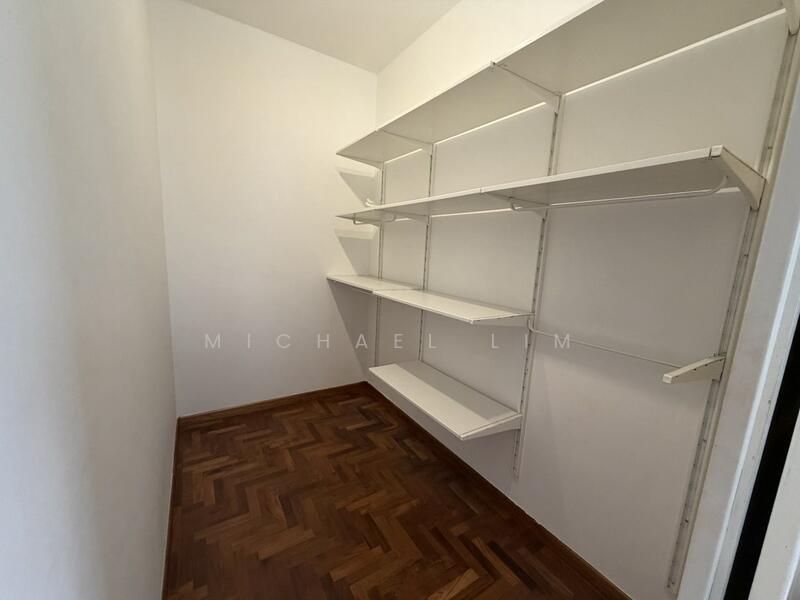 Master Bedroom Walkin Wardrobe (Level 2)