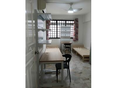 For Rent - 732 Jurong West Street 73