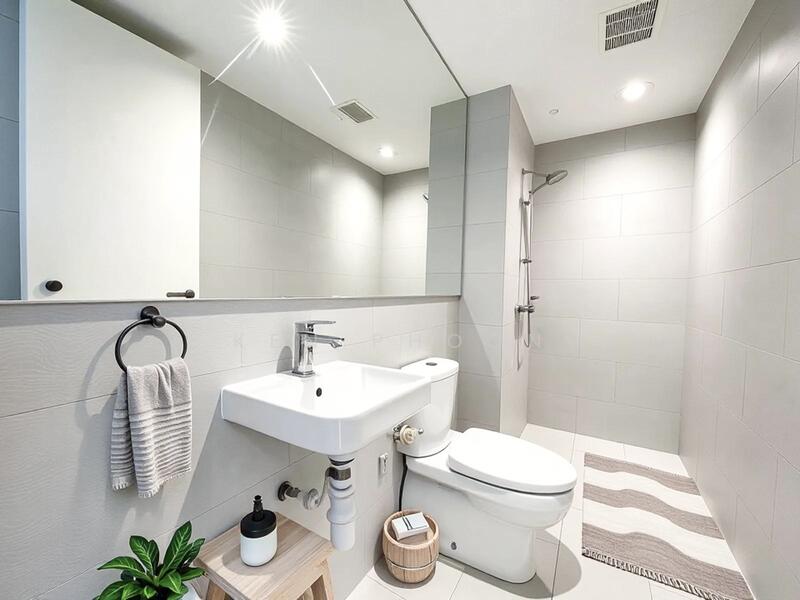 Dhoby Ghaut MRT - Cozzy Big Balcony, , 1 Bedroom, 602 sqft, Apartment For Rent, by Ken Phoon, 500002462 - PropertyGuru.com.sg