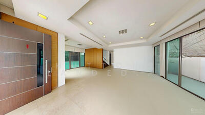 For Sale - Semi-D near Beauty World MRT, 1km from Pei Hwa Presbyterian Pri Schl