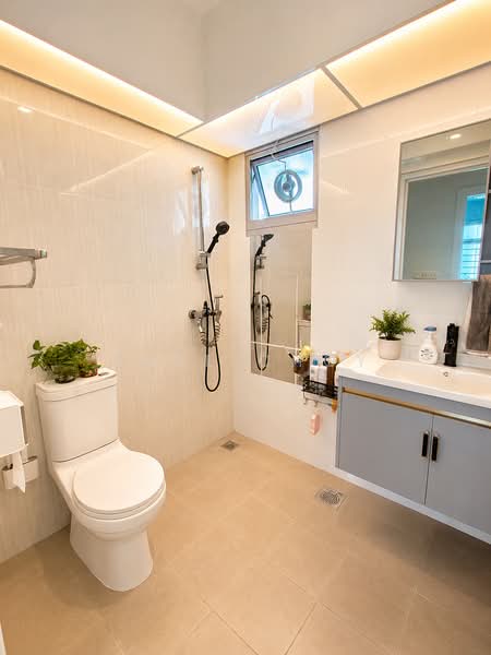 422A Northshore Drive, 422A Northshore Drive, 3 Bedrooms, 1,216 sqft, HDB Flat For Sale, by Dave Choy, 500002638 - Bathroom - PropertyGuru.com.sg