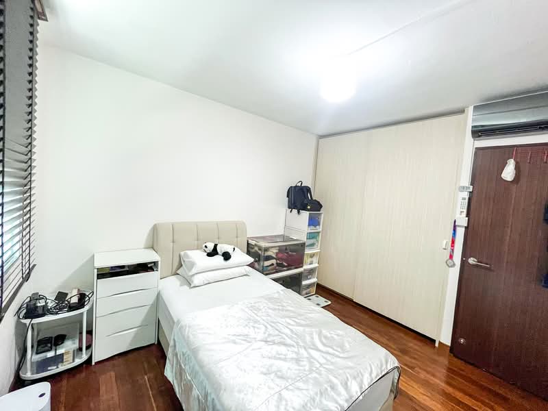 159 Bedok South Avenue 3, 159 Bedok South Avenue 3, 3 Bedrooms, 893 sqft, HDB Flat For Sale, by Ivy Lim, 500002909 - Bedroom - PropertyGuru.com.sg