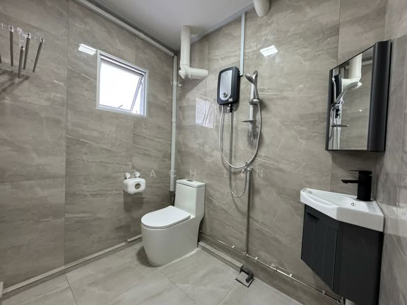 808 Woodlands Street 81, 808 Woodlands Street 81, Room Rental, 150 sqft, HDB Flat For Rent, by Zach Lin, 500002943 - Bathroom - PropertyGuru.com.sg
