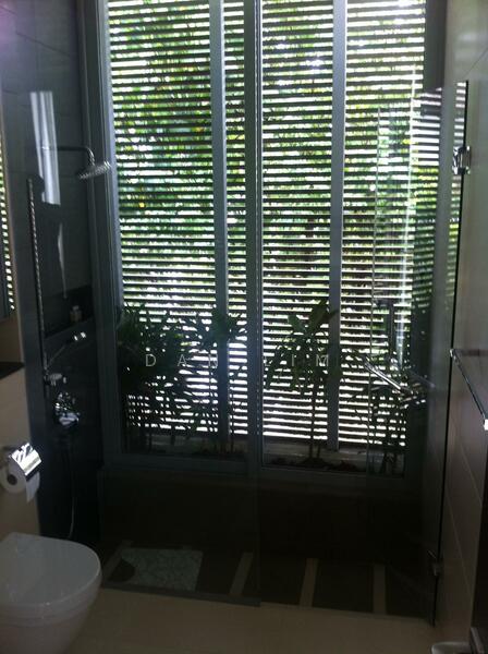 Modern Bungalow @ Braddell Hgt, , 5 Bedrooms, 6,000 sqft, Detached House For Sale, by Dan Lim, 500002990 - Bathroom - PropertyGuru.com.sg