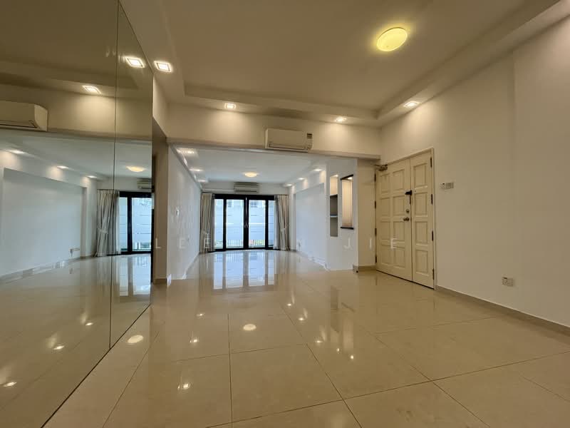 Convenient 3-bedroom apartment close to Novena MRT, , 3 Bedrooms, 1,259 sqft, Apartment For Rent, by Lee Yin Jie, 500003056 - Living Room - PropertyGuru.com.sg