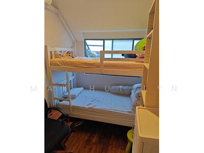 For Sale - Move In Condition 2.5 Storey Corner Terrace in Opera Estate