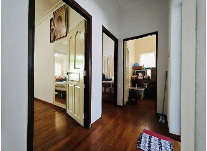 Thrift Drive, , 5 Bedrooms, 2,530 sqft, Corner Terrace For Sale, by Zheng Jixin, 500003146 - Corridor - PropertyGuru.com.sg