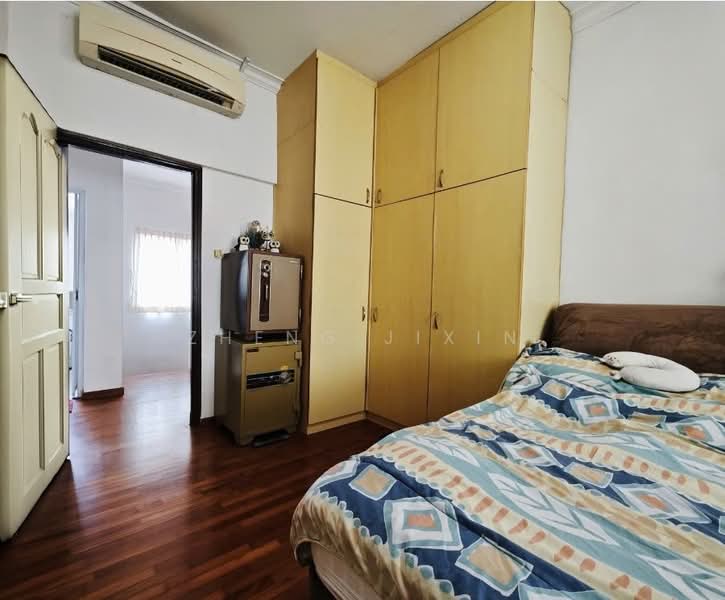 Thrift Drive, , 5 Bedrooms, 2,530 sqft, Corner Terrace For Sale, by Zheng Jixin, 500003146 - Bedroom - PropertyGuru.com.sg