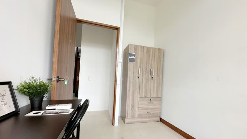Sheares Ville, 9 Holt Road, Room Rental, 100 sqft, Condominium For Rent, by Bespoke Habitat Pte Ltd, 500003220 - CR2 - PropertyGuru.com.sg