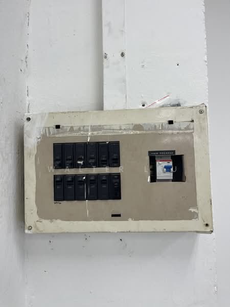 Ruby Industrial Complex, 80 Genting Lane, 1,981 sqft, Light Industrial (B1) For Rent, by Walter Lau, 500003287 - Electrical Breaker in unit - CommercialGuru.com.sg