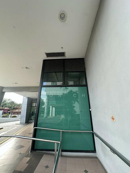 Citilink Warehouse Complex, 102E Pasir Panjang Road, 205 sqft, Light Industrial (B1) For Rent, by Jason Chen, 500003451 - Exterior - CommercialGuru.com.sg