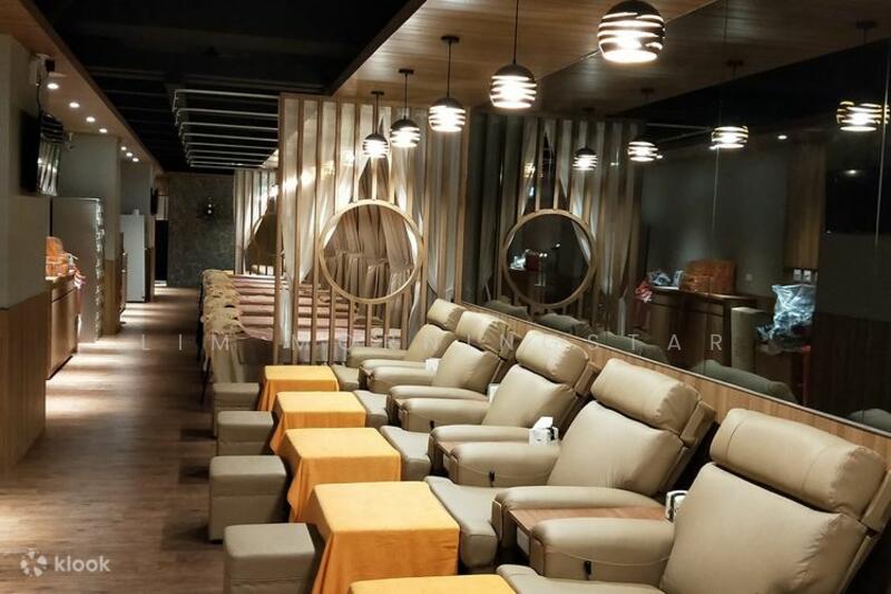 Highly Visible, Wide Shopfront unit c/w water & floor trap in Clementi, , 1,142 sqft, Mall Shop For Rent, by Lim Morningstar, 500003540 - Lobby - CommercialGuru.com.sg