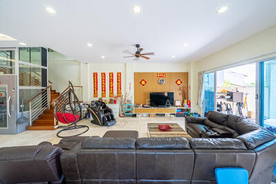 For Sale - Sembawang Hills Drive