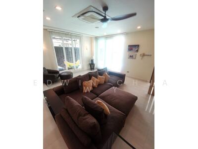 For Rent - Opera Estate