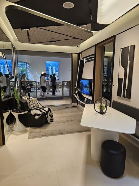 No ID@ Living and NO Balcony