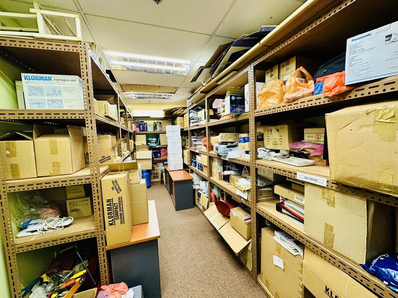 Ubi Techpark, 10 Ubi Crescent, Eunos / Geylang / Paya Lebar, 1,926 sqft, Light Industrial (B1) For Sale, by Henry Tan, 500003744 - Store Room - CommercialGuru.com.sg