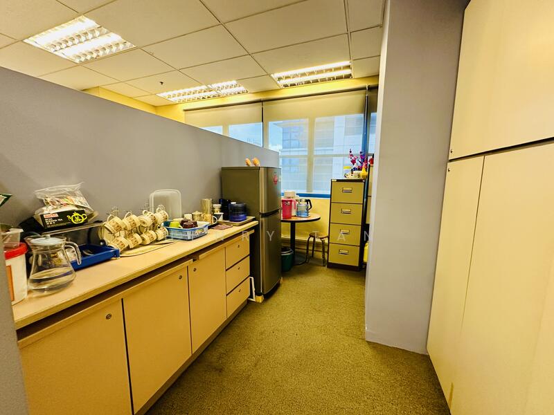 Ubi Techpark, 10 Ubi Crescent, Eunos / Geylang / Paya Lebar, 1,926 sqft, Light Industrial (B1) For Sale, by Henry Tan, 500003744 - Pantry Area - CommercialGuru.com.sg