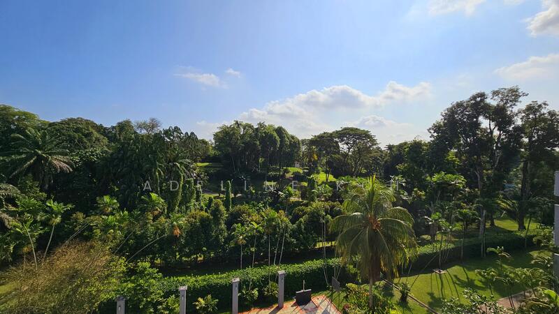 Unblocked Greenery View w Full Privacy