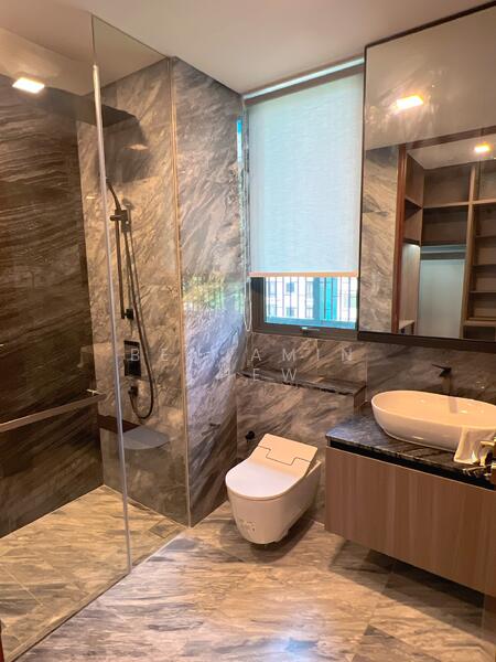 Grange 1866, 74 Grange Rd, 2 Bedrooms, 764 sqft, Condominium For Rent, by Benjamin Chew, 500003884 - Bathroom - PropertyGuru.com.sg