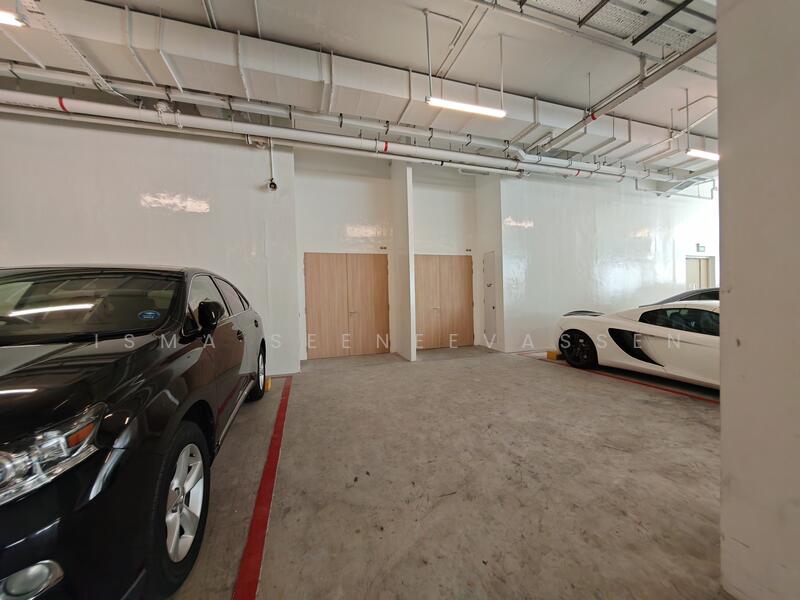 Interlocal Centre, 100G Pasir Panjang Road, Buona Vista / West Coast / Clementi New Town, 3,513 sqft, Light Industrial (B1) For Rent, by Isma Seeneevassen, 500003973 - Car Park - CommercialGuru.com.sg