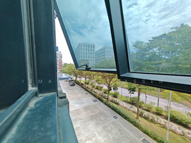 Interlocal Centre, 100G Pasir Panjang Road, Buona Vista / West Coast / Clementi New Town, 5,166 sqft, Light Industrial (B1) For Rent, by Isma Seeneevassen, 500003983 - Exterior - CommercialGuru.com.sg