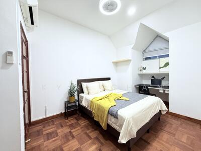 For Rent - Pinetree Condo