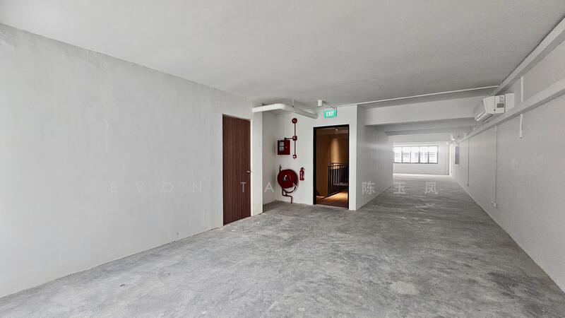 ✨ Level 2 and 3 Shophouse with Concrete Floor, Ann Siang Road | Ann Siang Hill Park | Duxton Hill, 2,762 sqft, Shop / Shophouse For Rent, by Evon Tan 陈玉凤, 500004039 - Corridor - CommercialGuru.com.sg