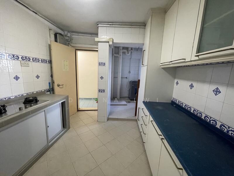 468A Admiralty Drive HDB Flat For Sale at S$ 688,000 | PropertyGuru Singapore - Kitchen